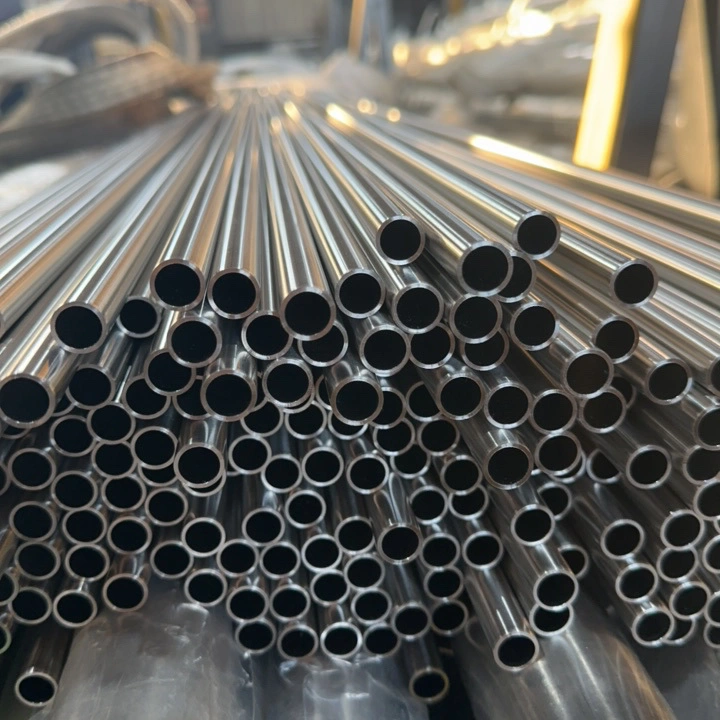 Duplex Stainless Steel Seamless Pipe Steel Pipe S32205 S31803 S32750 2205 2507 31803 for Fluid Transportboiler Heat Exchanger Oil Cracking High Pressure Boiler