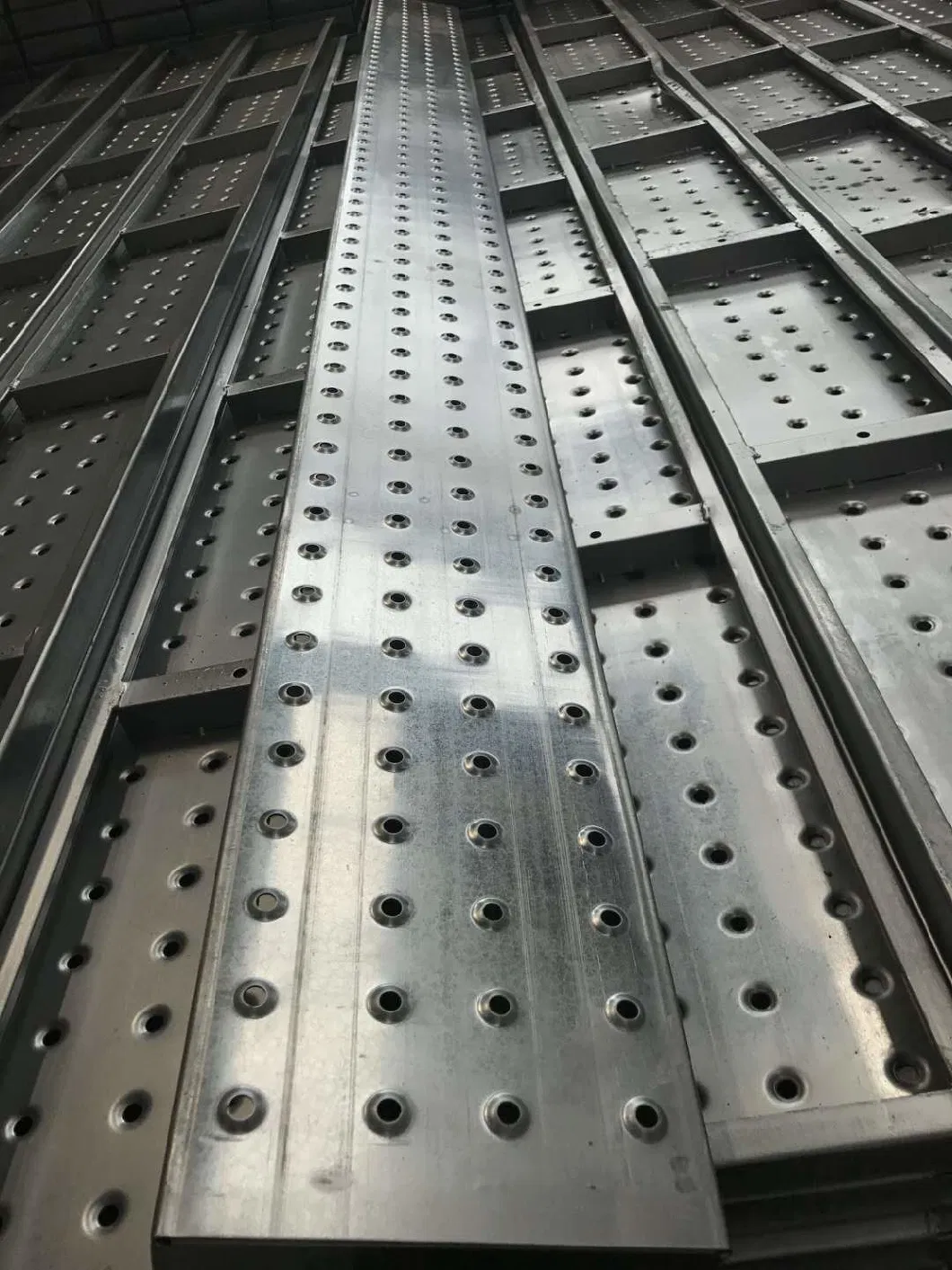BS1139 En39 Scaffolding Pipe 3.2mm &amp; 4.0mm Thickness Galvanized Steel Pipe